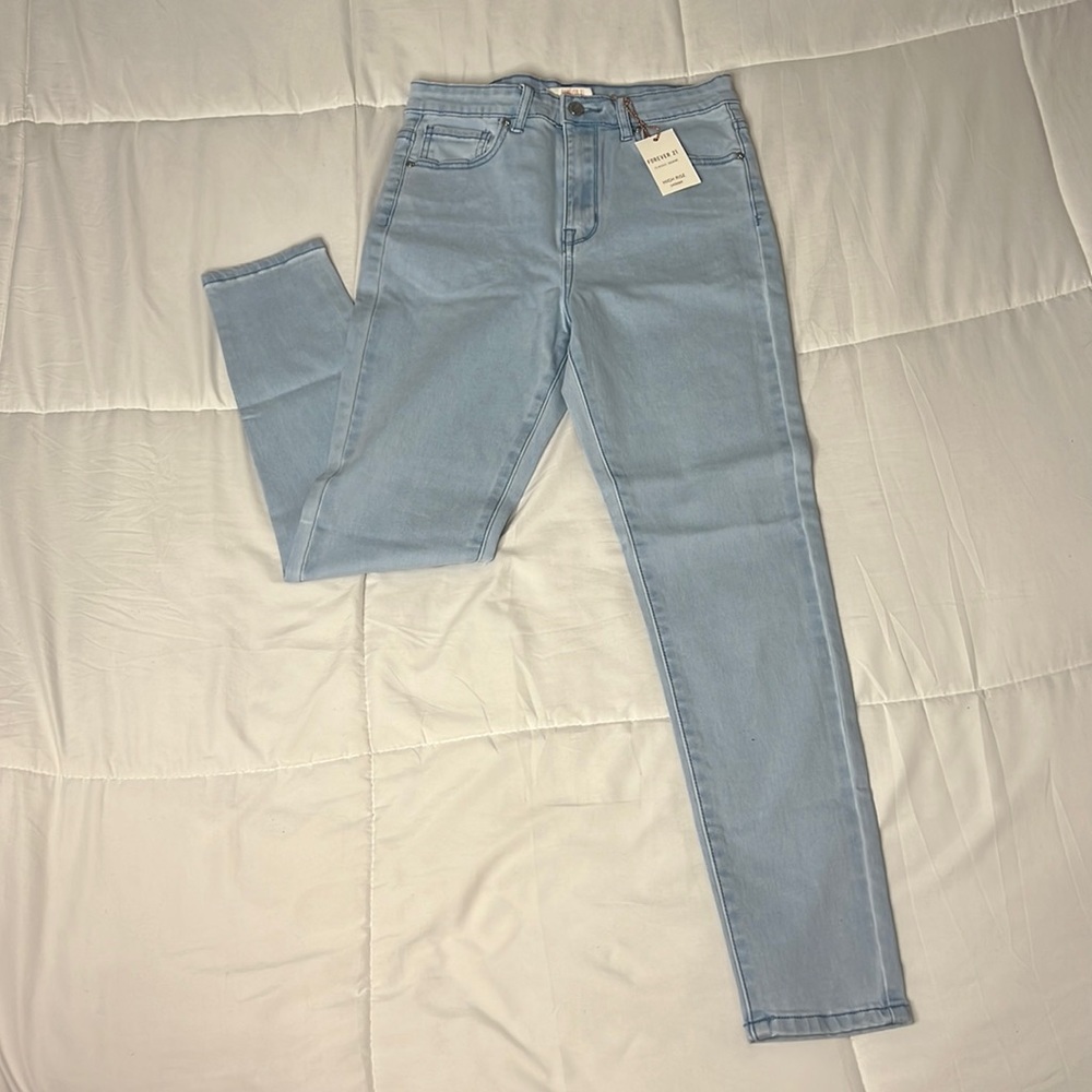 Light wash Forever 21 High Rise Skinny Jeans